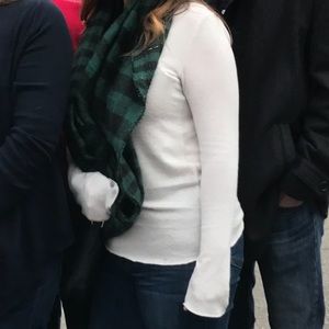 Zara thin lightweight cream v-neck sweater